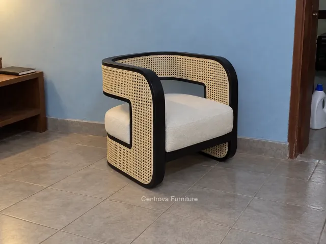 Penataan Kursi Sofa Rotan Minimalis Kayu Jati Solid dalam ruang rumah sederhana.
